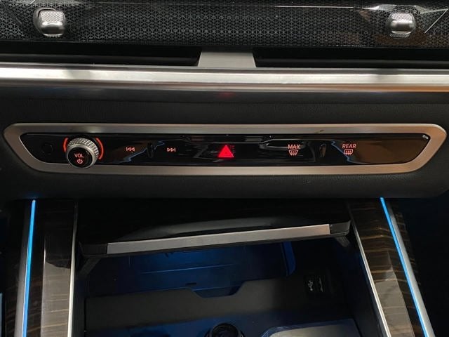 2023 BMW X7 xDrive40i Sports Activity Vehicle