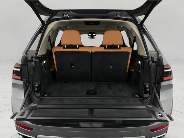 2023 BMW X7 xDrive40i Sports Activity Vehicle