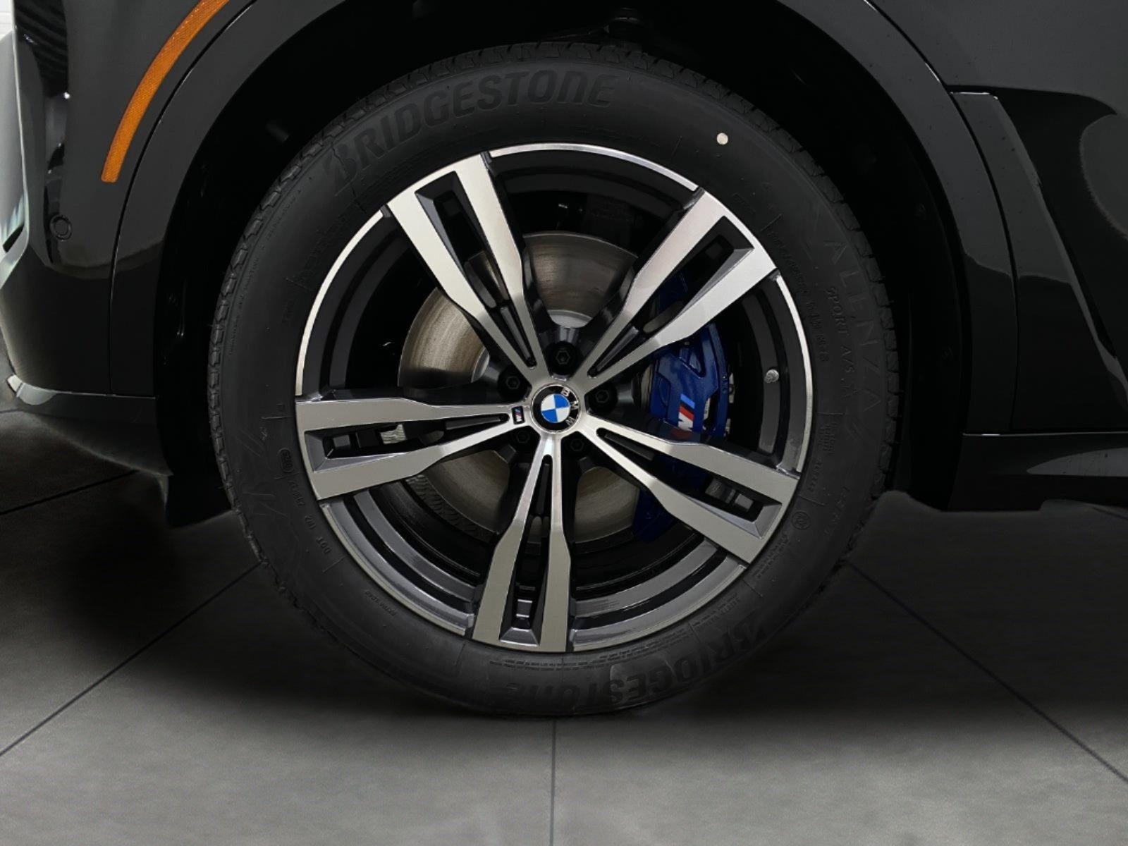 2027 BMW X7 xDrive40i Sports Activity Vehicle
