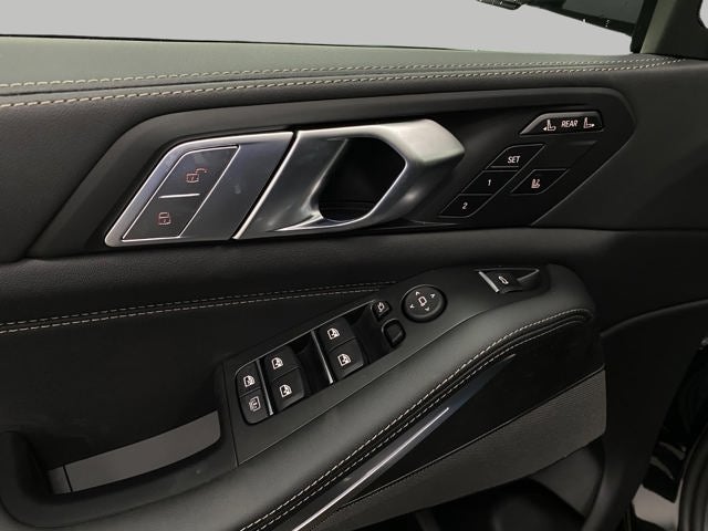 2027 BMW X7 xDrive40i Sports Activity Vehicle