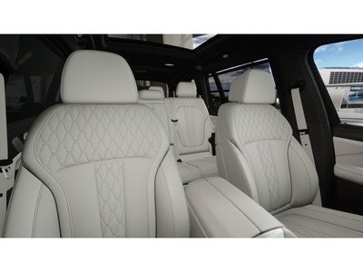 2026 BMW X7 M60i Sports Activity Vehicle