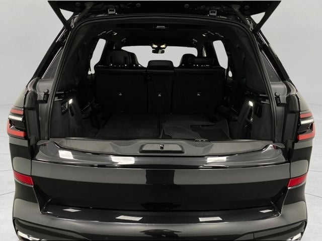 2023 BMW X7 M60i Sports Activity Vehicle