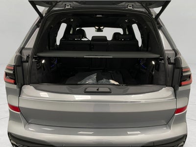 2026 BMW X7 M60i Sports Activity Vehicle