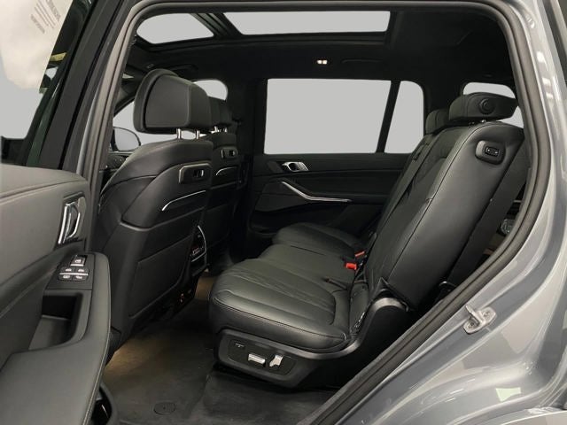 2026 BMW X7 M60i Sports Activity Vehicle