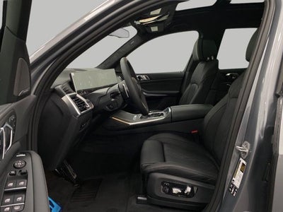 2026 BMW X7 M60i Sports Activity Vehicle