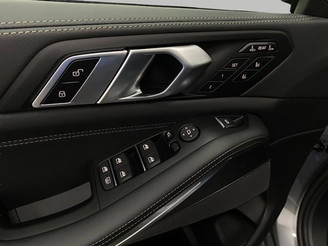 2026 BMW X7 M60i Sports Activity Vehicle