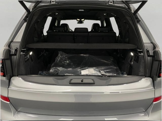 2026 BMW X7 M60i Sports Activity Vehicle