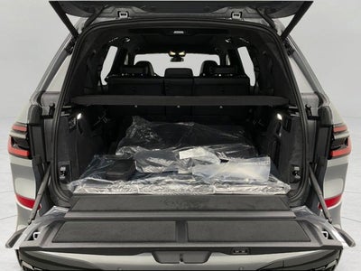 2026 BMW X7 M60i Sports Activity Vehicle