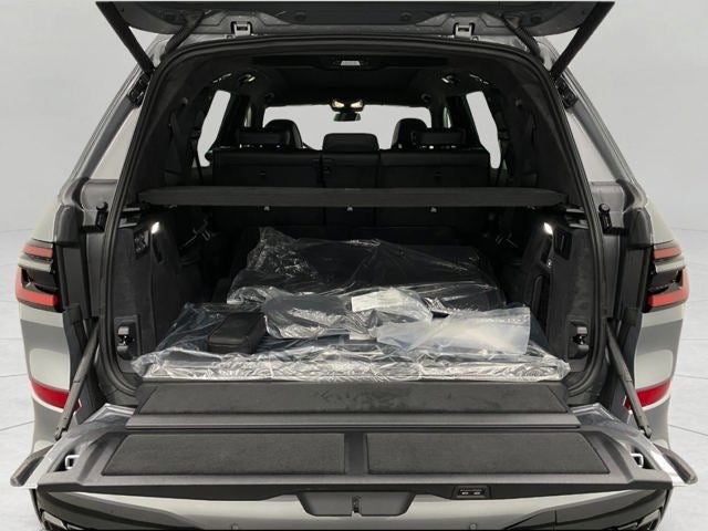 2026 BMW X7 M60i Sports Activity Vehicle