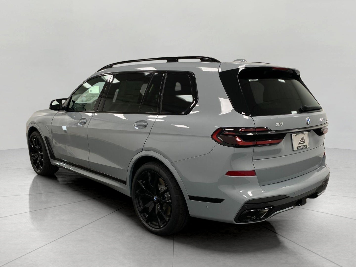 2027 BMW X7 M60i Sports Activity Vehicle