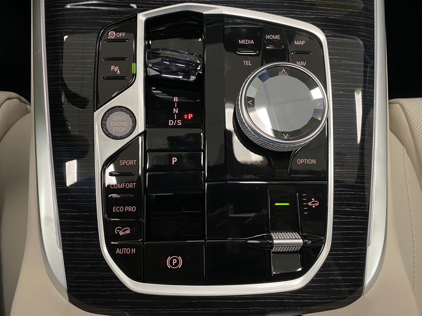 2027 BMW X7 M60i Sports Activity Vehicle