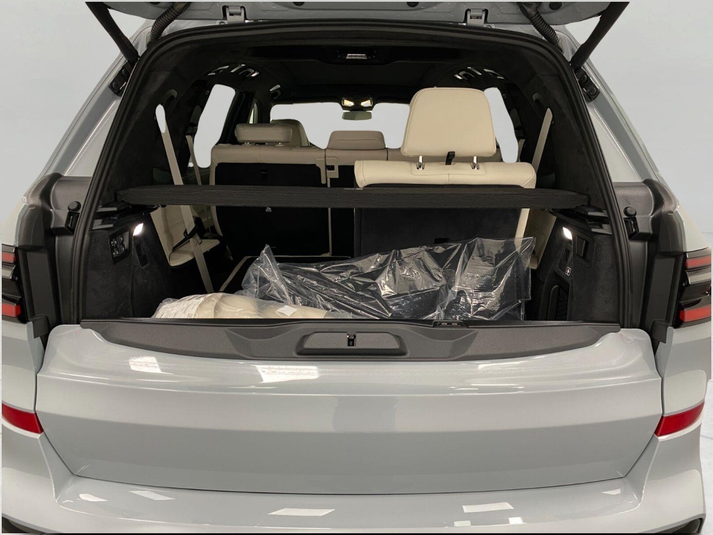 2027 BMW X7 M60i Sports Activity Vehicle
