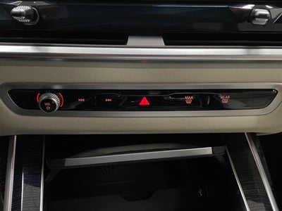 2026 BMW X7 M60i Sports Activity Vehicle