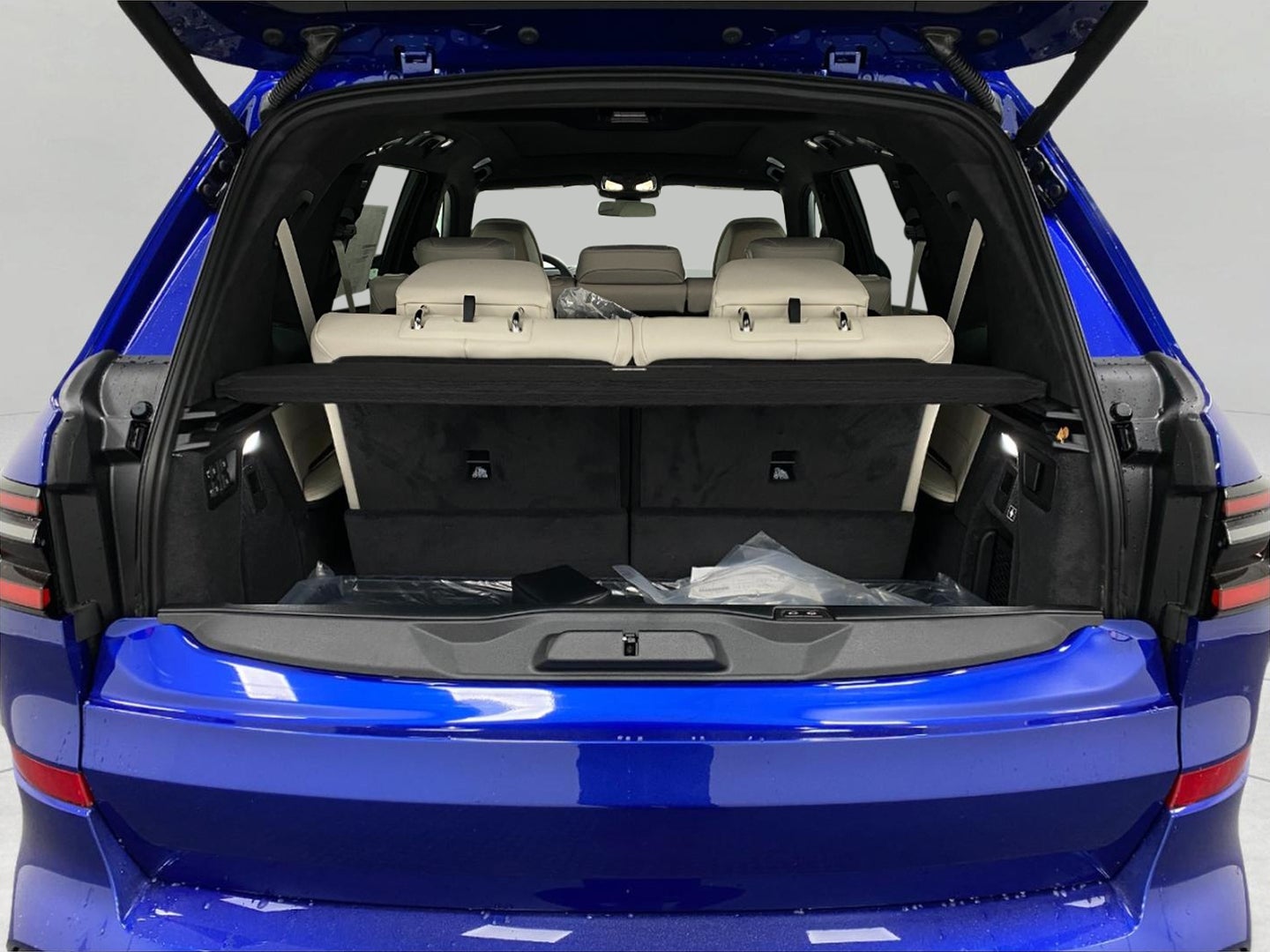 2026 BMW X7 M60i Sports Activity Vehicle