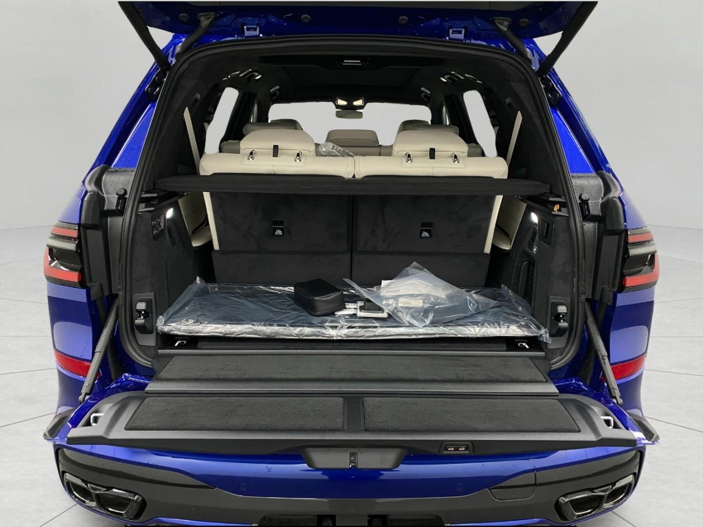 2026 BMW X7 M60i Sports Activity Vehicle