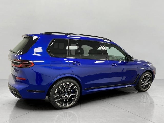2026 BMW X7 M60i Sports Activity Vehicle