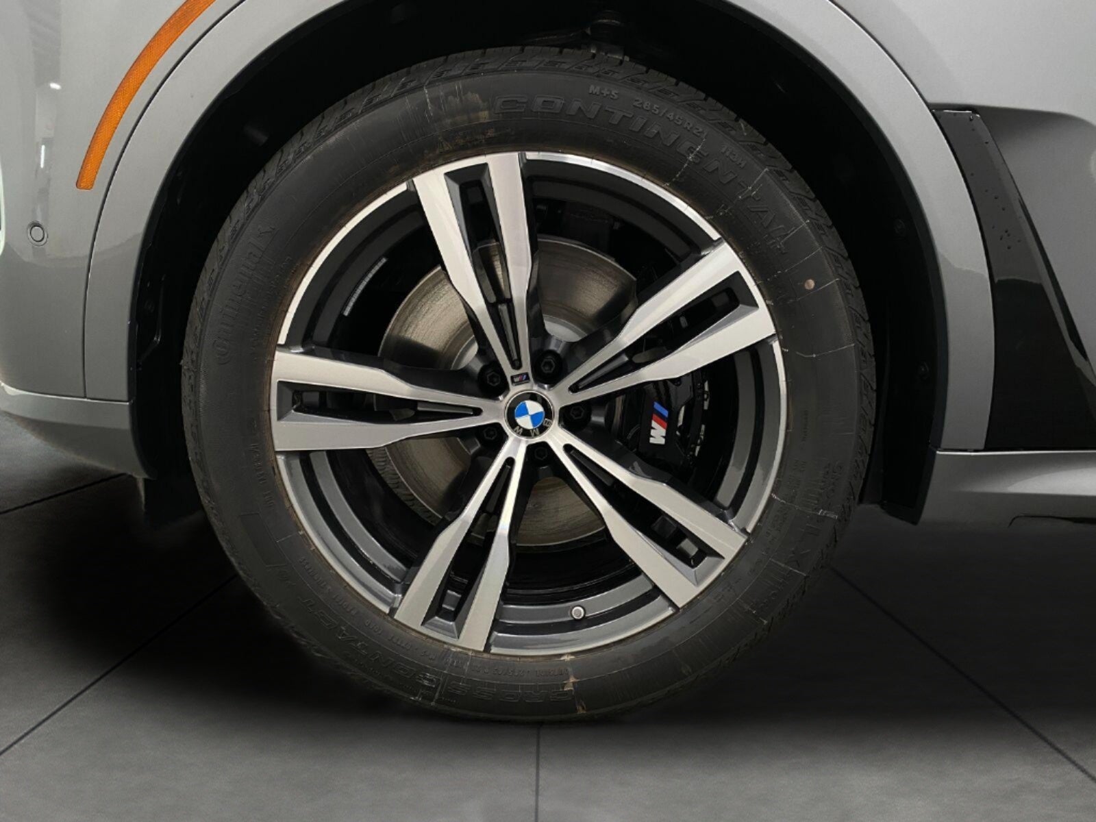 2027 BMW X7 M60i Sports Activity Vehicle