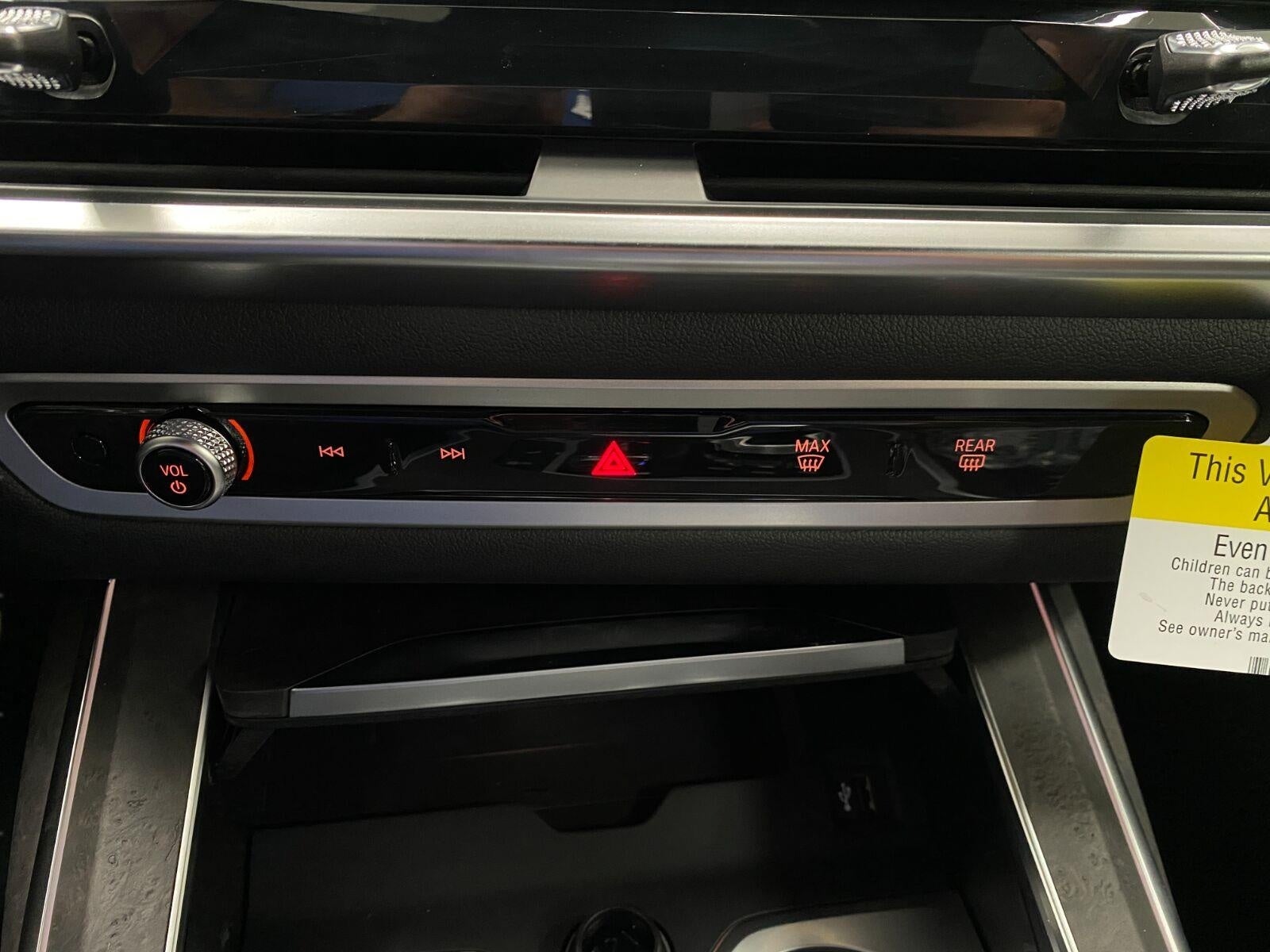 2027 BMW X7 M60i Sports Activity Vehicle