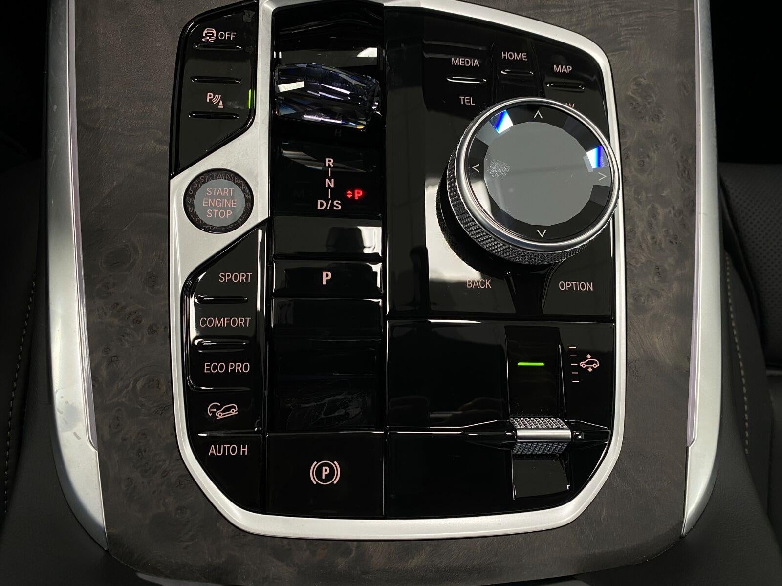 2027 BMW X7 M60i Sports Activity Vehicle