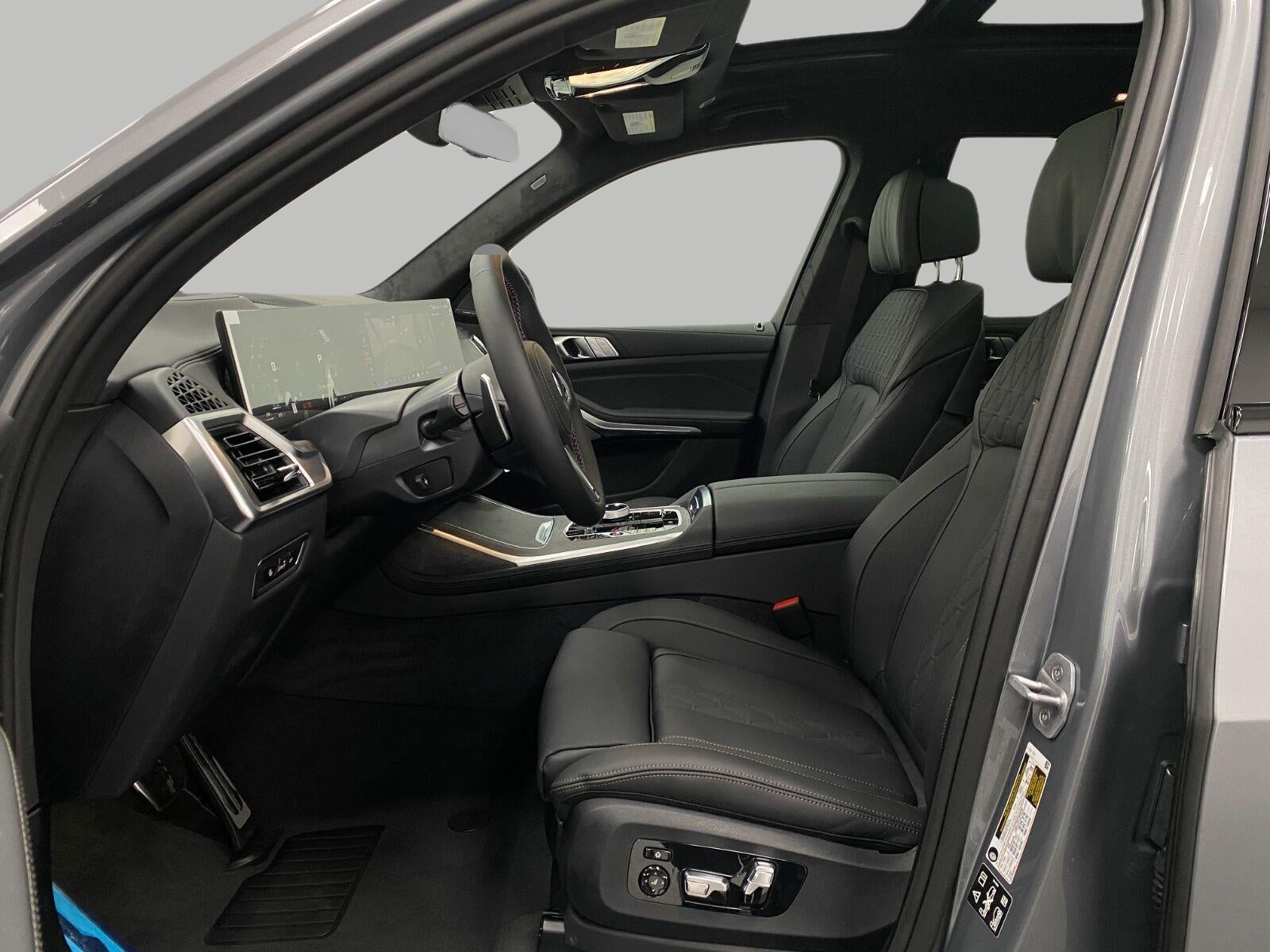 2027 BMW X7 M60i Sports Activity Vehicle