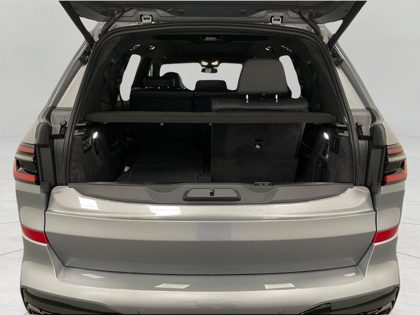 2027 BMW X7 M60i Sports Activity Vehicle