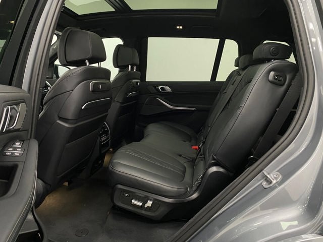 2027 BMW X7 M60i Sports Activity Vehicle