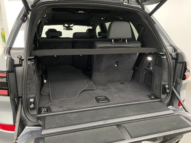 2027 BMW X7 M60i Sports Activity Vehicle