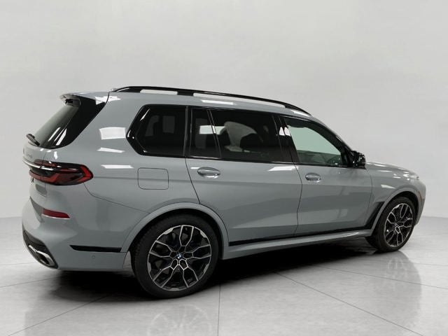 2025 BMW X7 M60i Sports Activity Vehicle