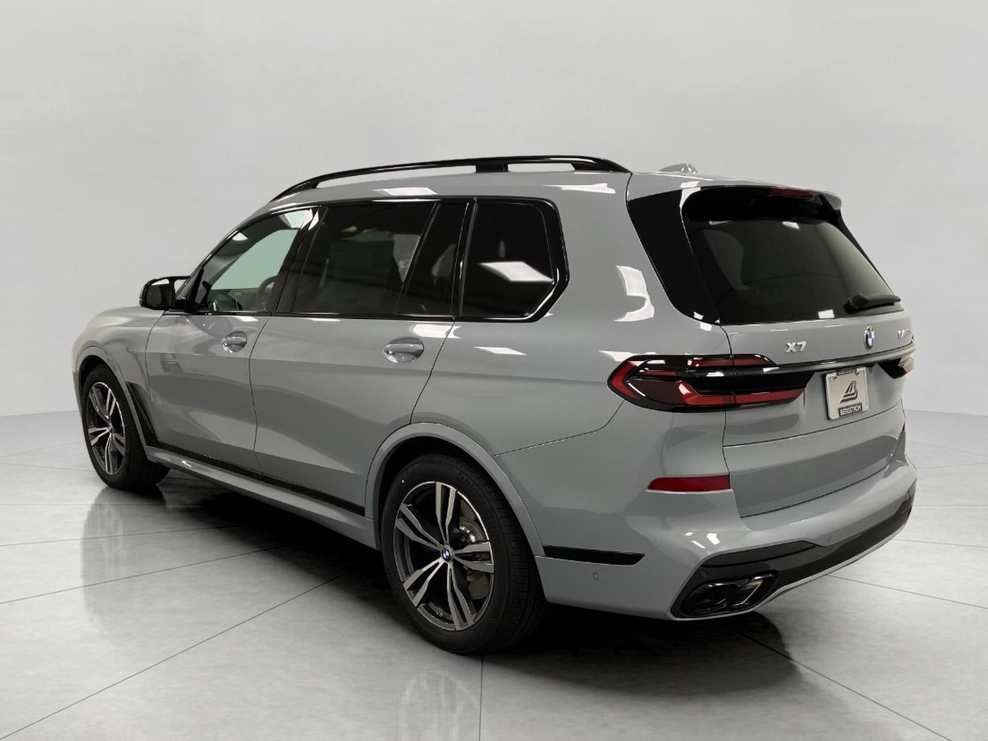 2026 BMW X7 M60i Sports Activity Vehicle