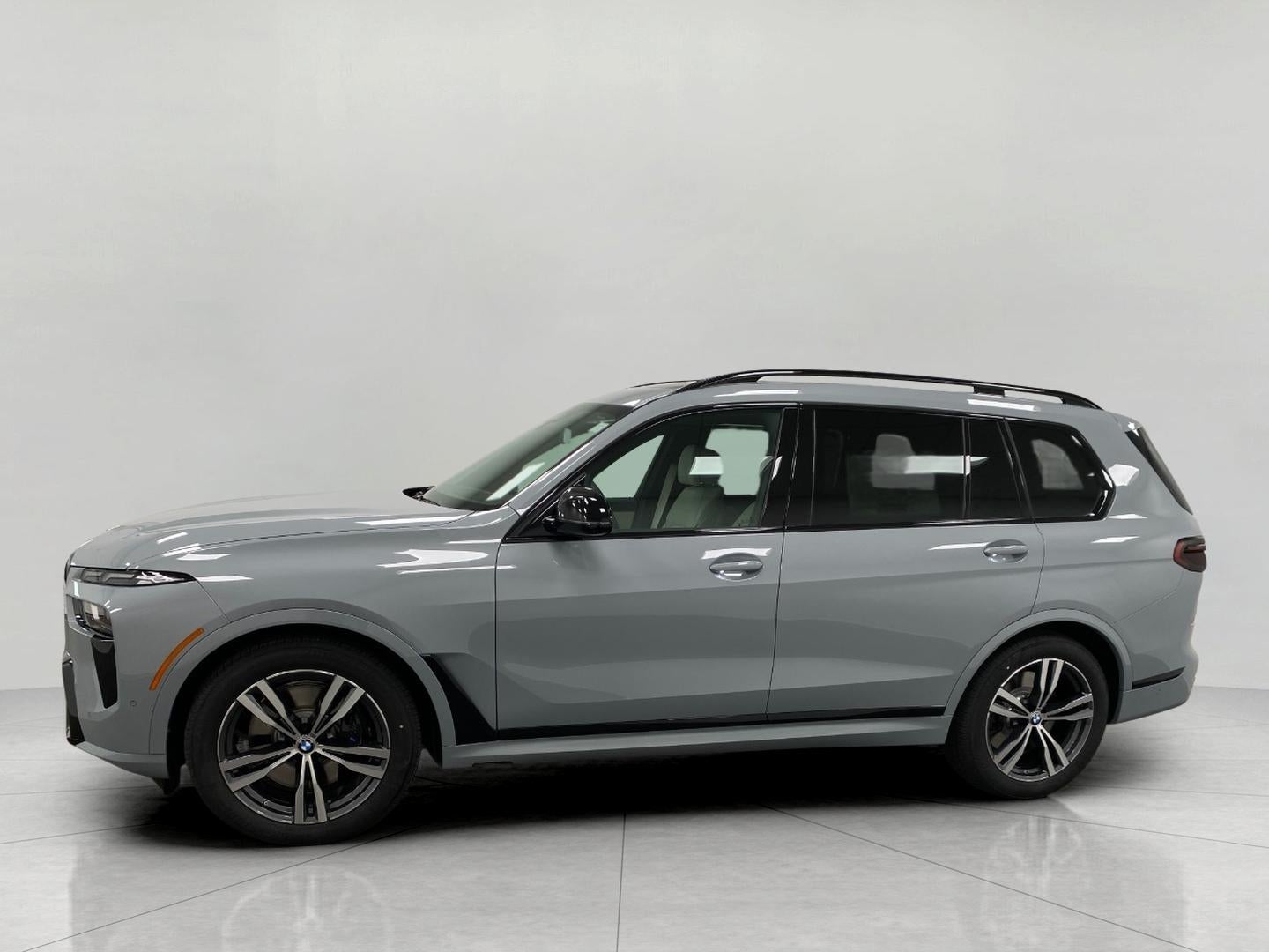 2026 BMW X7 M60i Sports Activity Vehicle