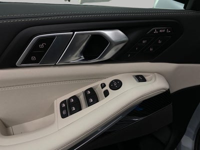 2026 BMW X7 M60i Sports Activity Vehicle