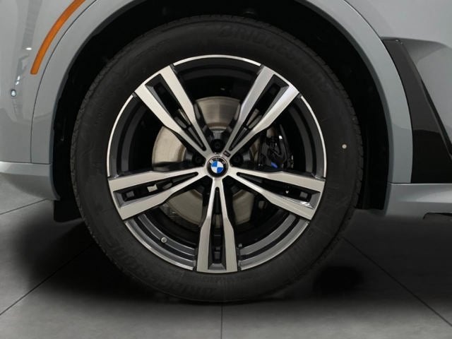 2026 BMW X7 M60i Sports Activity Vehicle