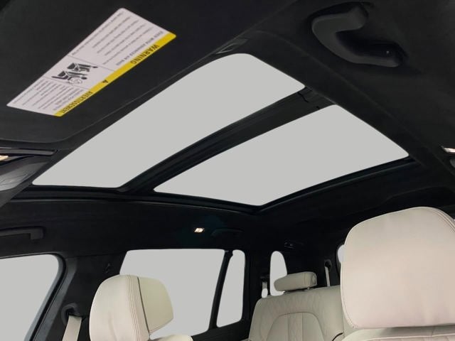 2026 BMW X7 M60i Sports Activity Vehicle