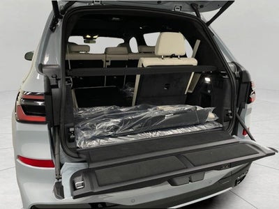 2026 BMW X7 M60i Sports Activity Vehicle