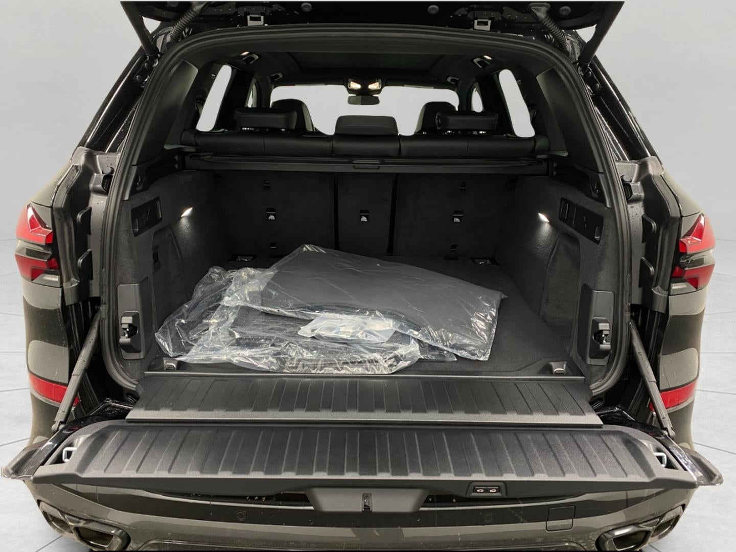 2026 BMW X5 M60i Sports Activity Vehicle