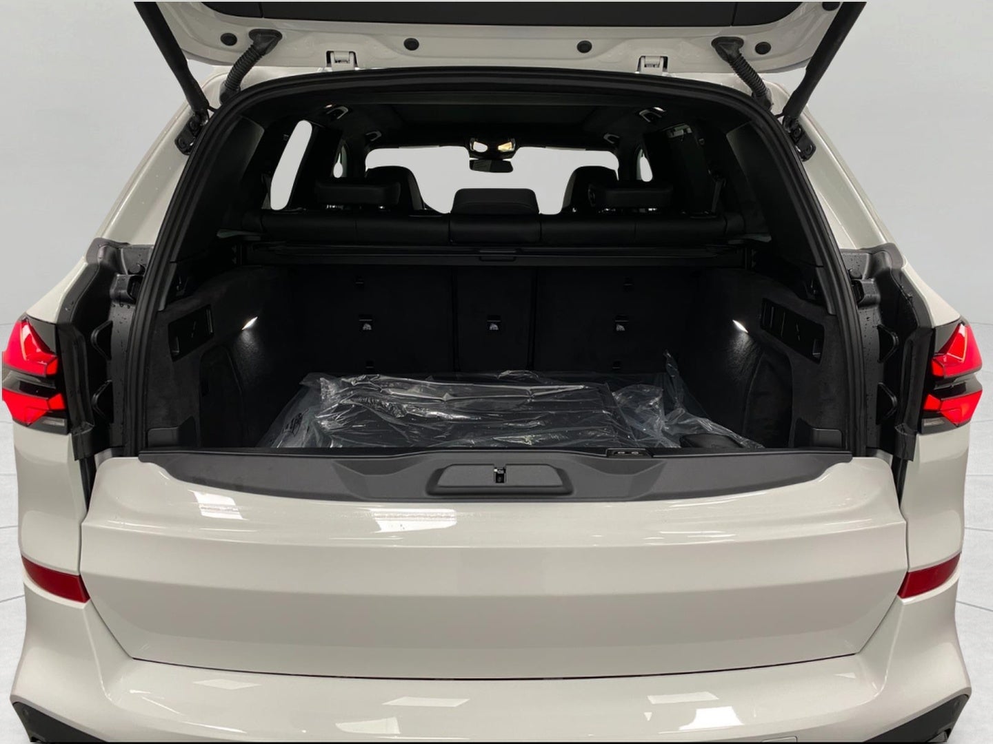 2026 BMW X5 M60i Sports Activity Vehicle