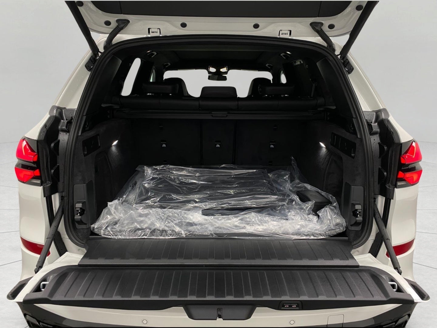 2026 BMW X5 M60i Sports Activity Vehicle