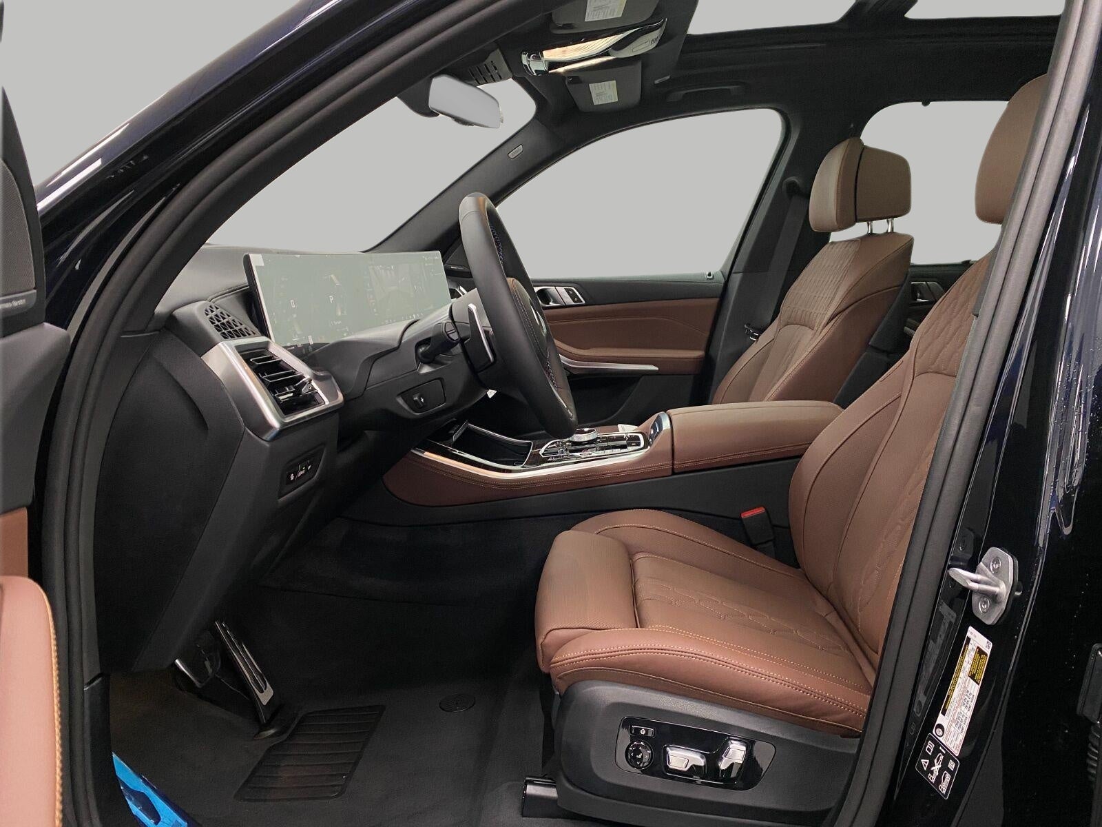 2026 BMW X5 M60i Sports Activity Vehicle