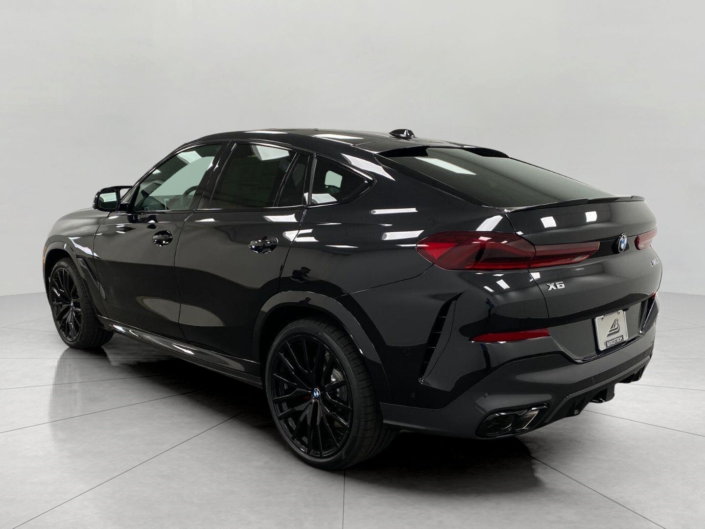 2027 BMW X6 M60i Sports Activity Coupe
