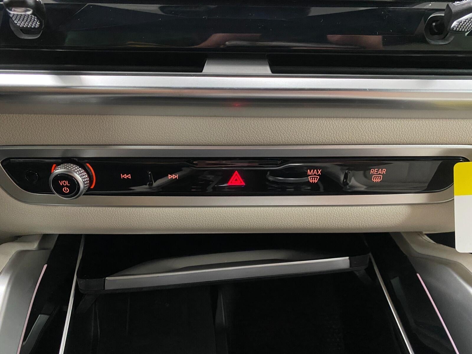 2027 BMW X6 M60i Sports Activity Coupe