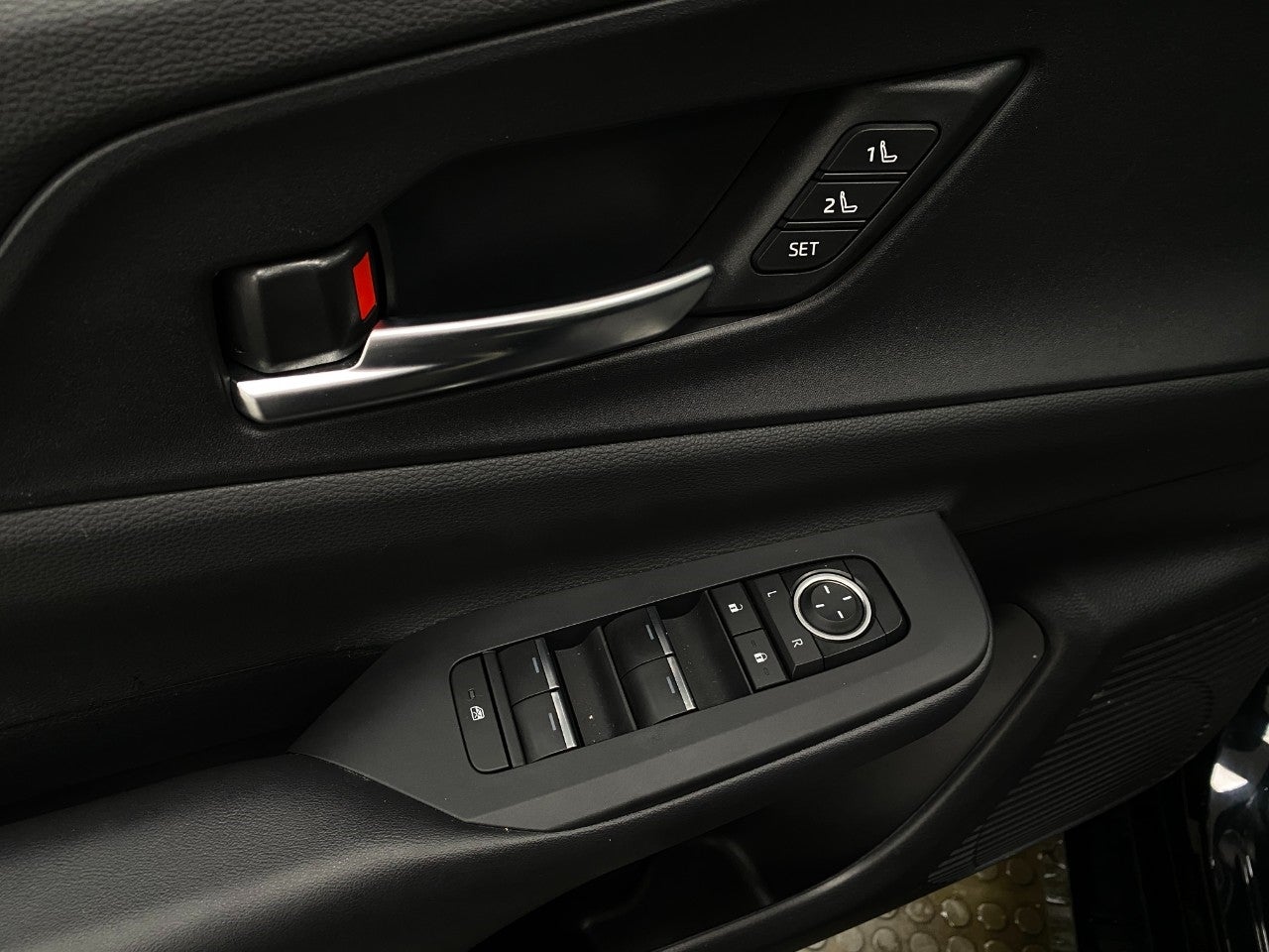 2024 Toyota PRIUS PRIME 4DR CAR