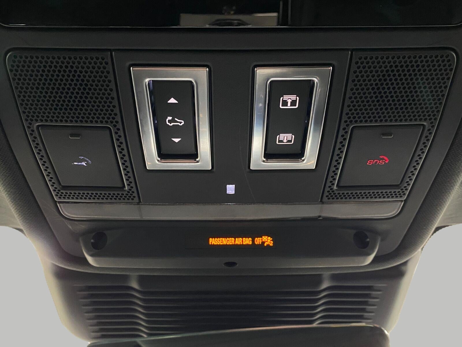 2023 Land Rover Range Rover Evoque R-Dynamic SE AWD