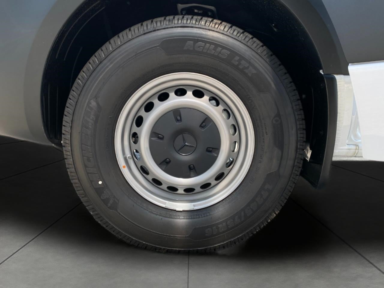 2025 Mercedes-Benz Sprinter Cargo Van 2500 High Roof I4 Diesel HO 170 RWD