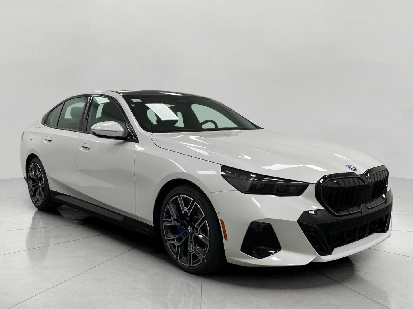 2026 BMW 550e 550e xDrive Sedan