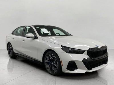 2026 BMW 550e 550e xDrive Sedan