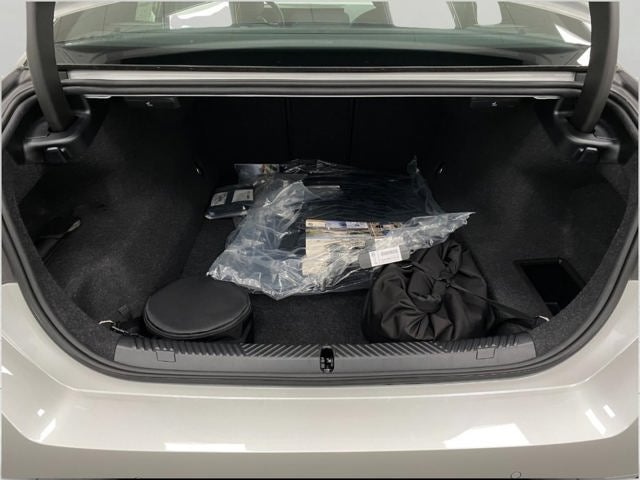 2026 BMW 550e 550e xDrive Sedan