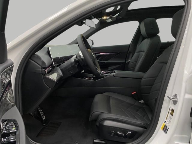 2026 BMW 550e 550e xDrive Sedan