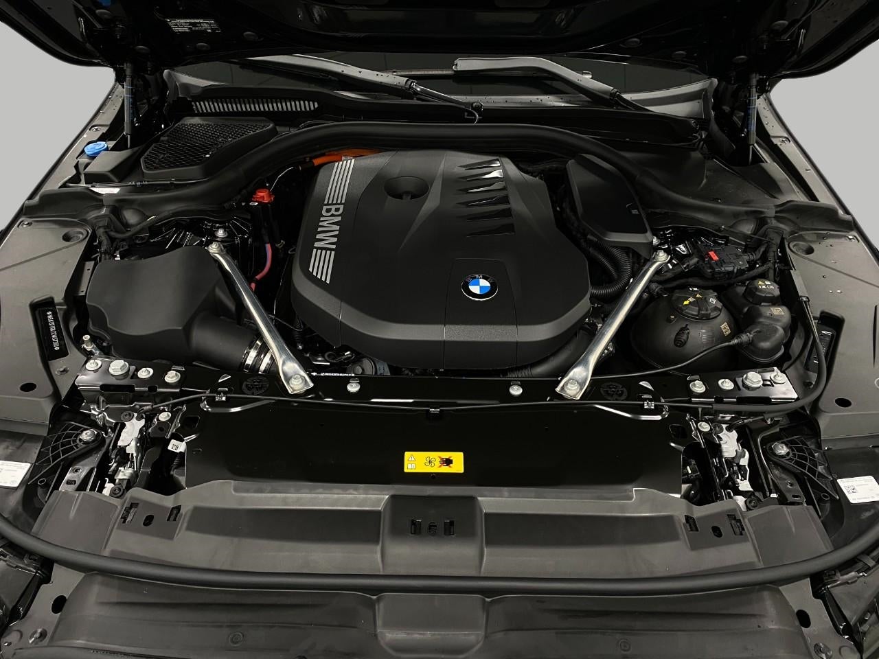 2026 BMW 550e 550e xDrive Sedan