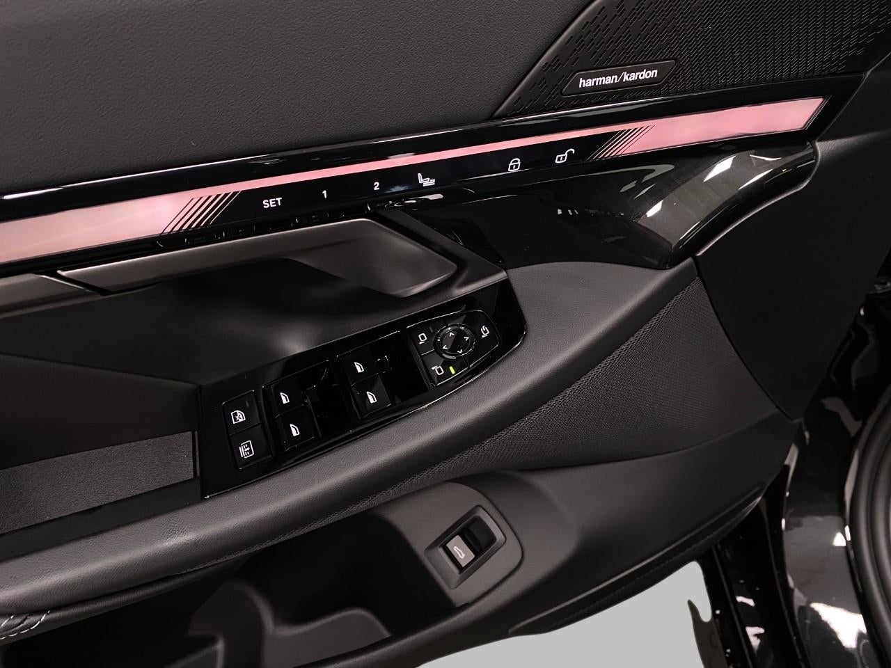 2026 BMW 550e 550e xDrive Sedan