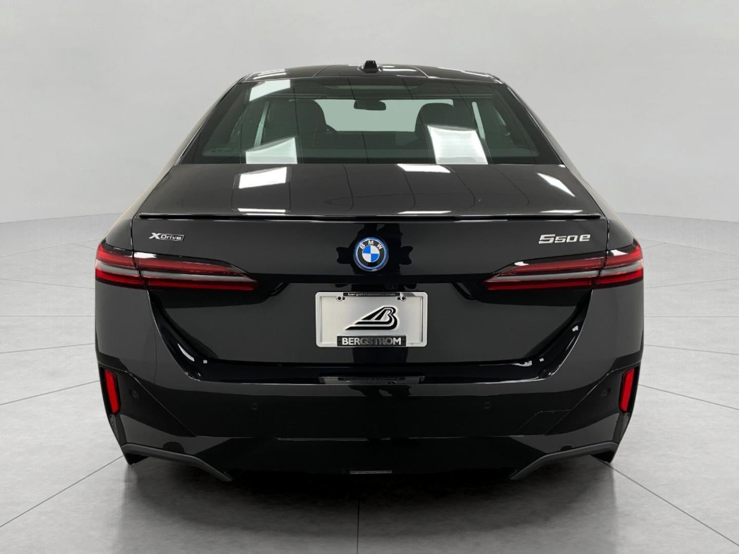 2026 BMW 550e 550e xDrive Sedan